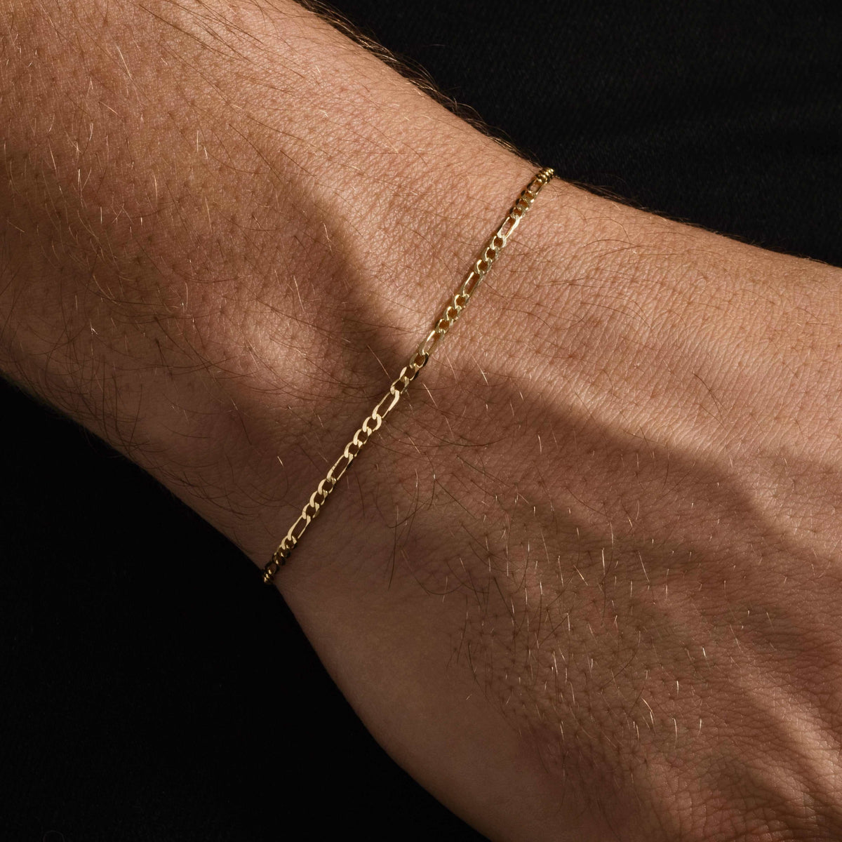 GLD Men 10k Solid Gold Figaro Bracelet (2mm)