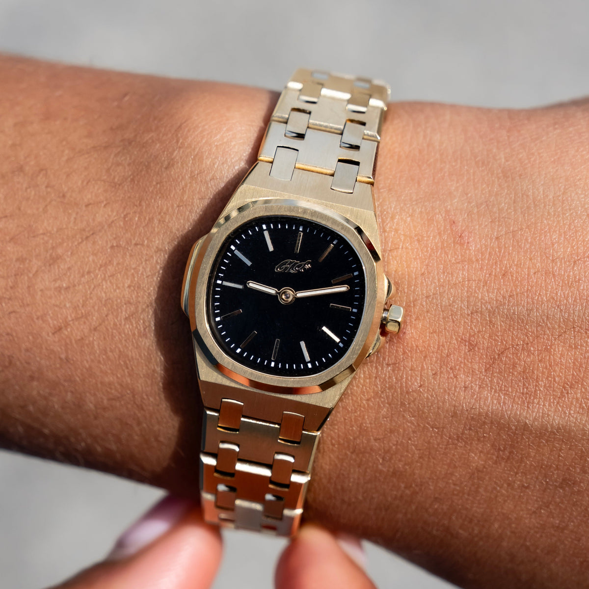 GLD Women 25MM Mini Visionary Stainless Steel Band Watch - Gold - Black Dial