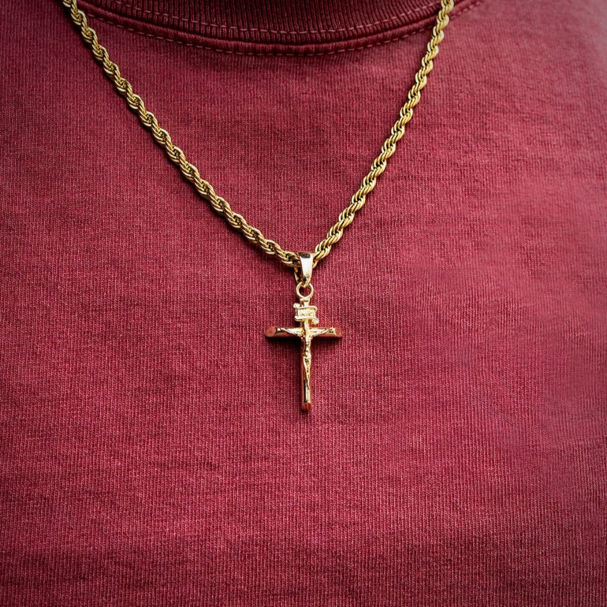GLD PROMO Crucifix Pendant in Yellow Gold