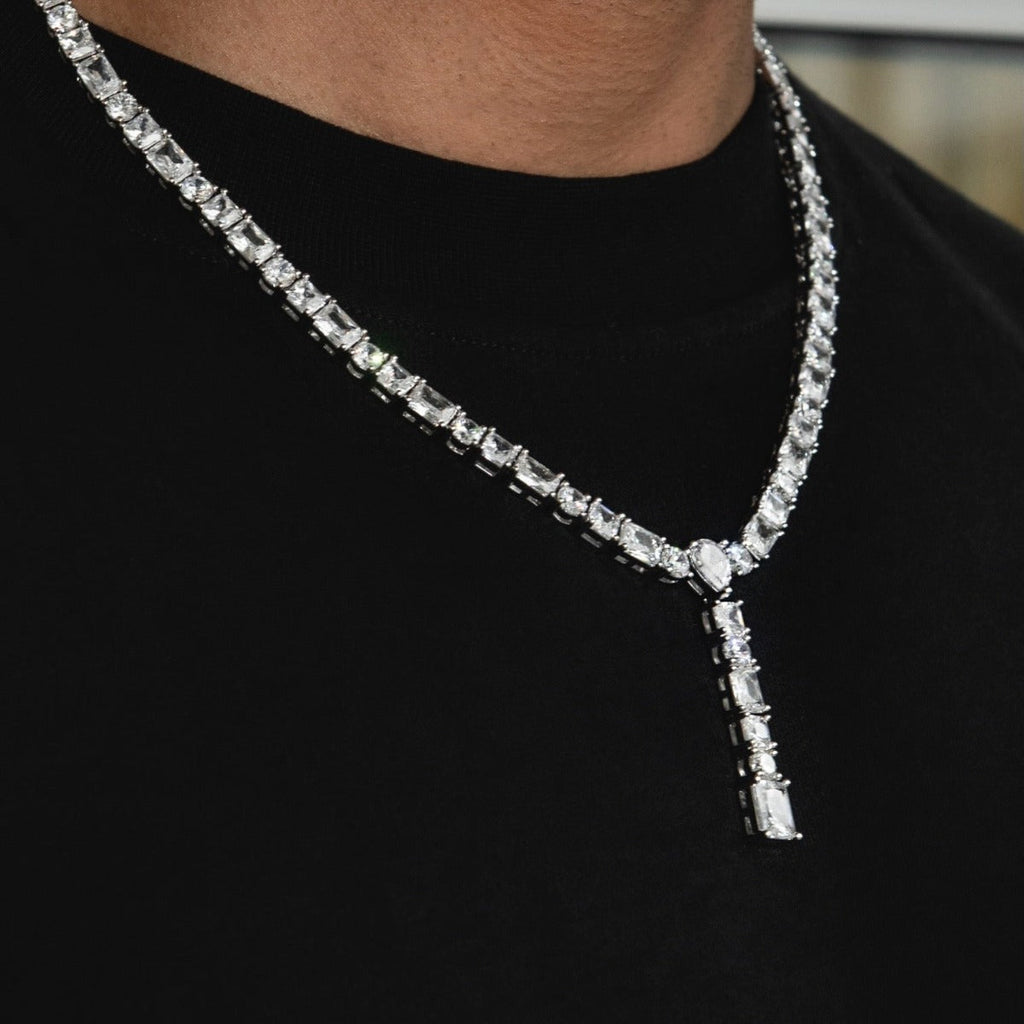 GLD PROMO Multi Diamond Lariat Chain in White Gold