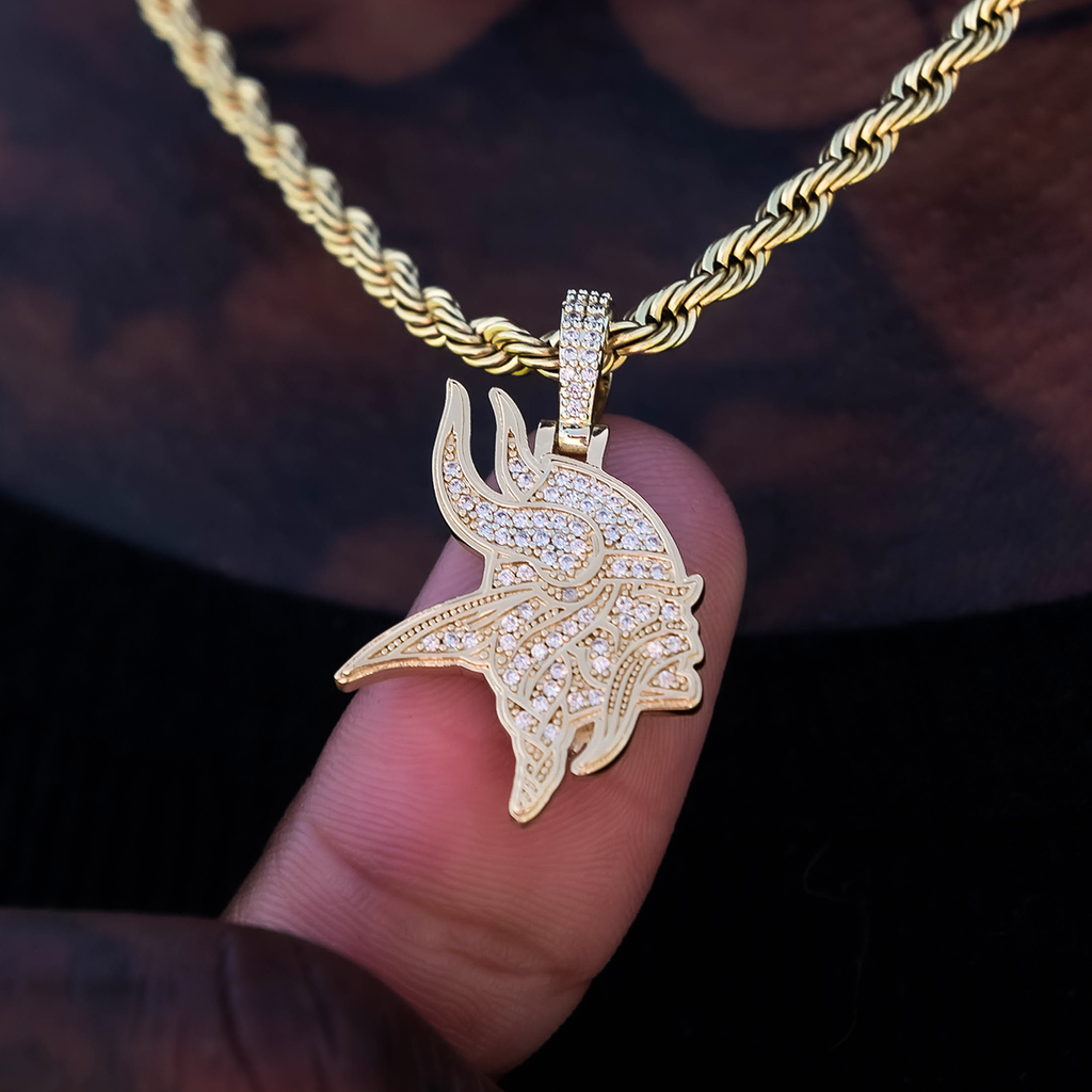 GLD Men Minnesota Vikings Official NFL Micro Logo Pendant