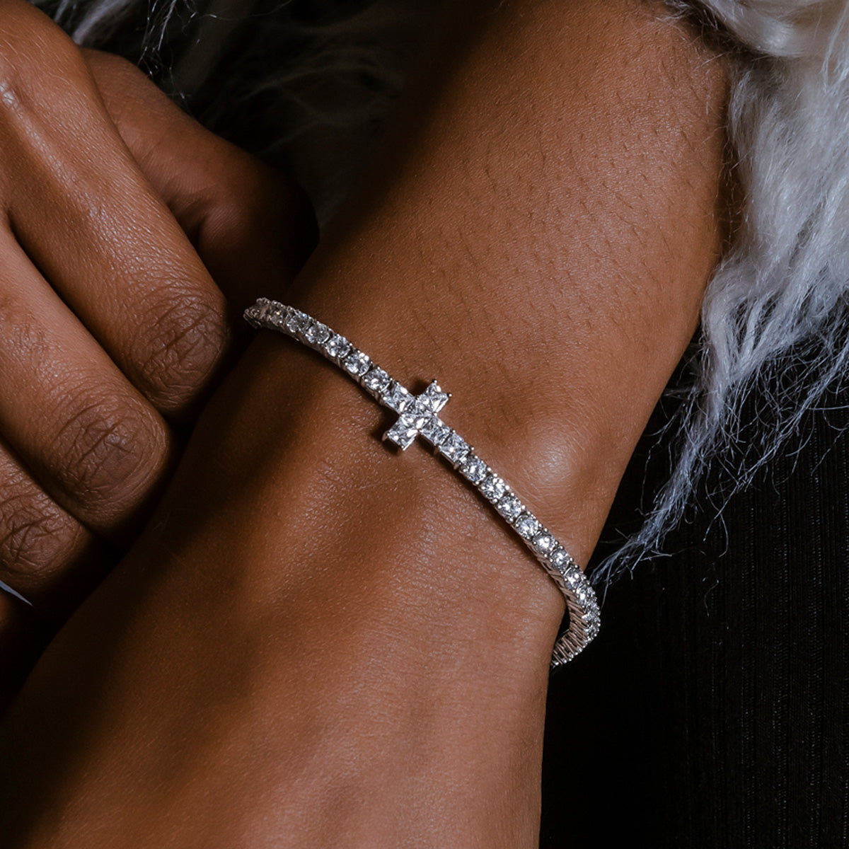 GLD Women Cross Tennis Bracelet