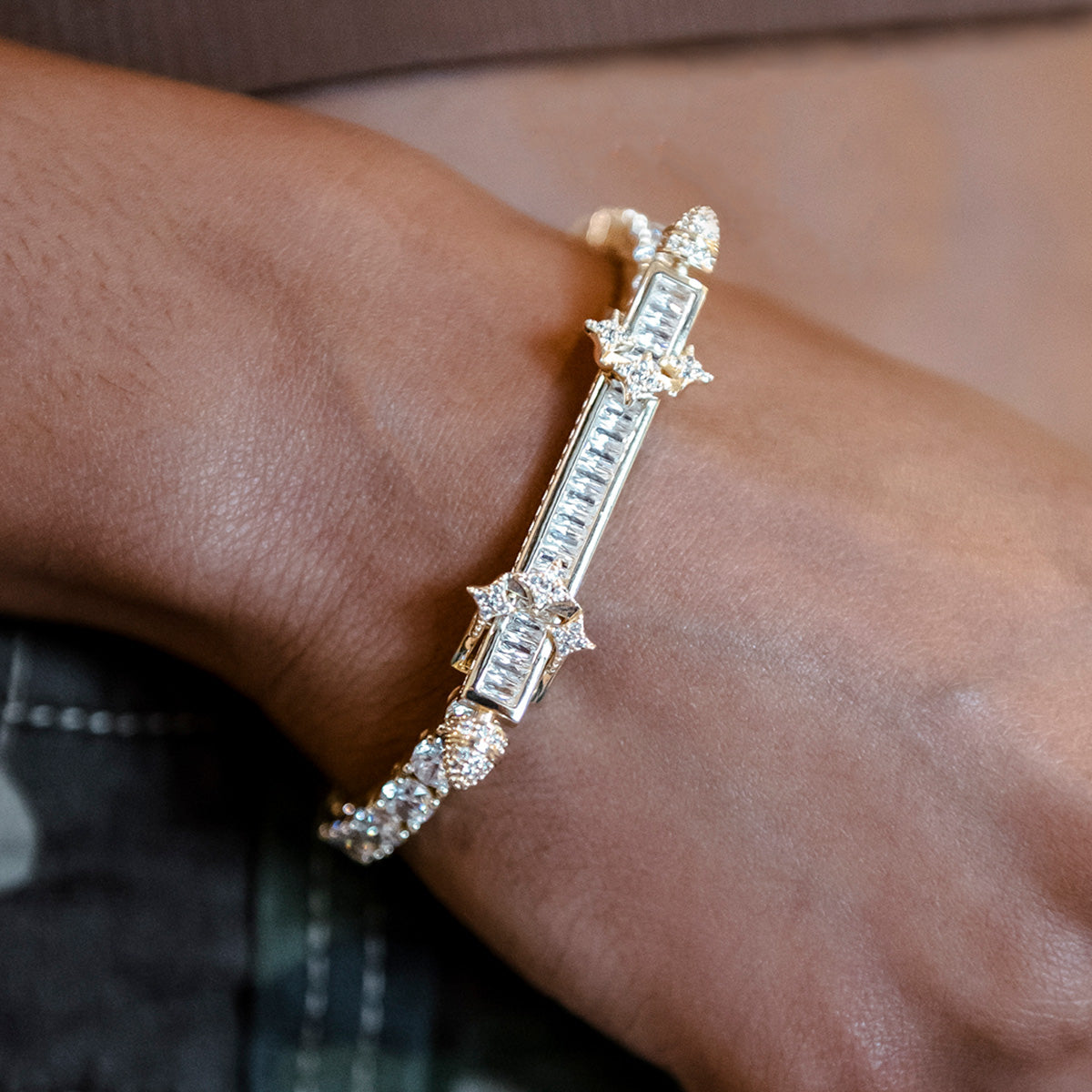 GLD PROMO - WOMEN Iced Baguette Bar Bracelet