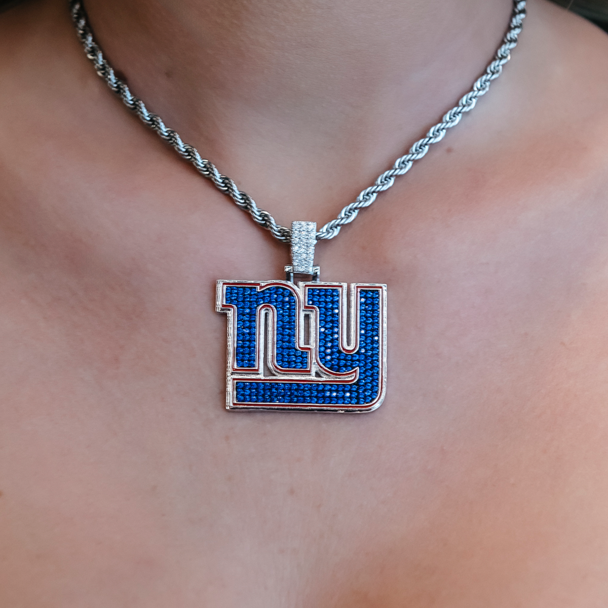GLD Women New York Giants Official NFL Pendant