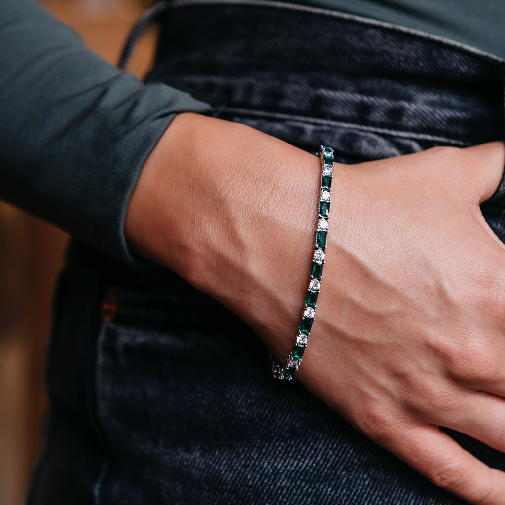 GLD PROMO - WOMEN Emerald Baguette Tennis Bracelet