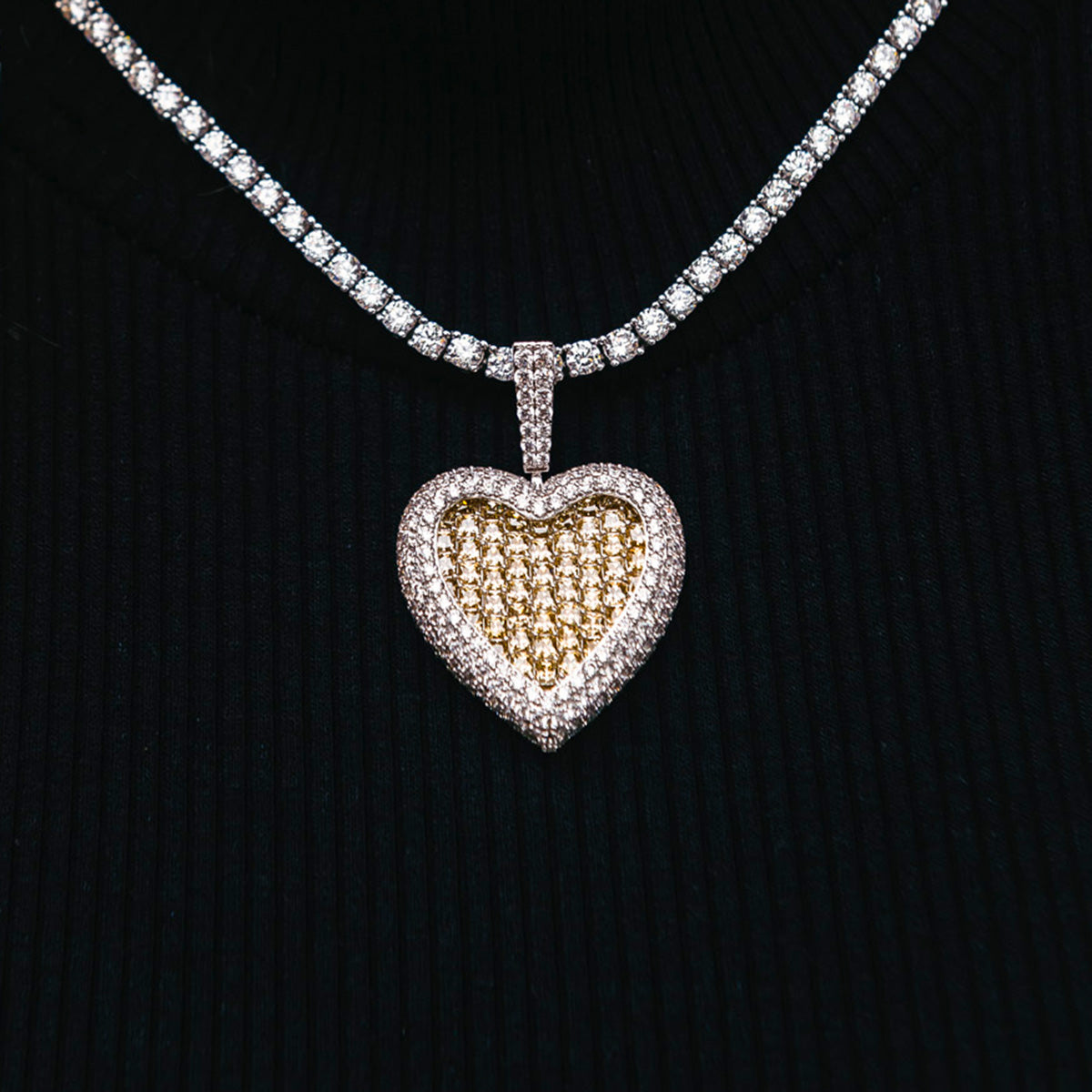 GLD Women Canary Diamond Baguette Heart Pendant