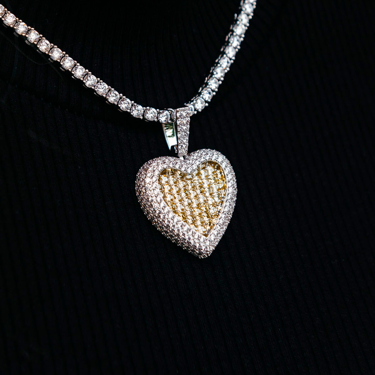 GLD Women Canary Diamond Baguette Heart Pendant
