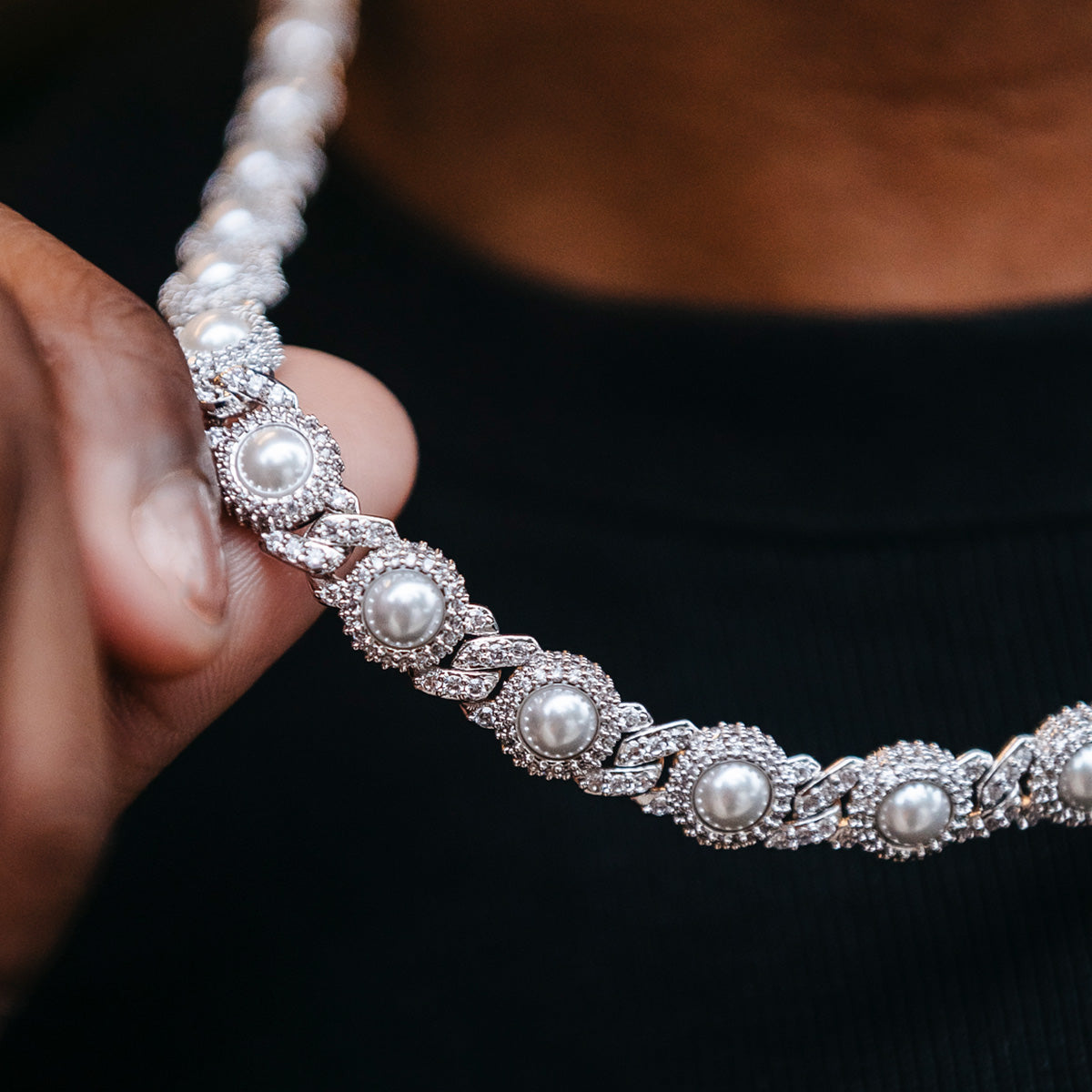 GLD Men 10mm Iced Halo Cuban Chain with Pearls in White Gold