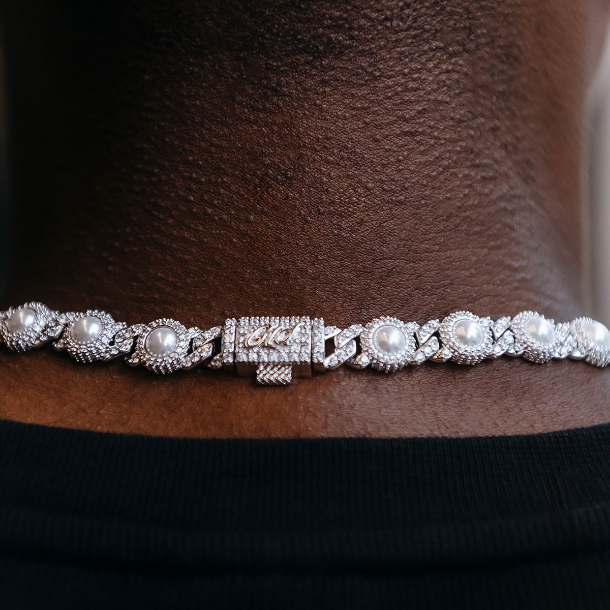 GLD Men 10mm Iced Halo Cuban Chain with Pearls in White Gold