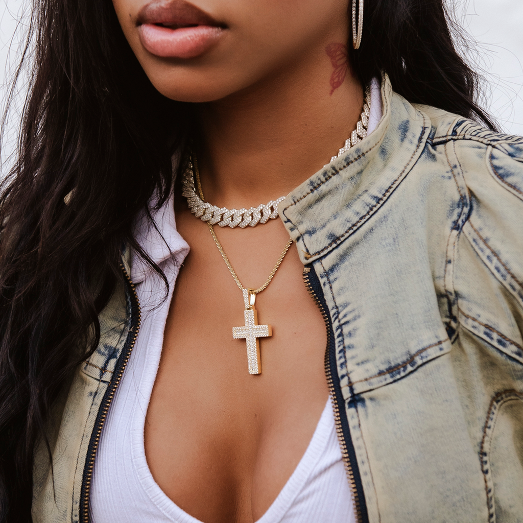 GLD Women Diamond Baguette Cross Pendant in Yellow Gold