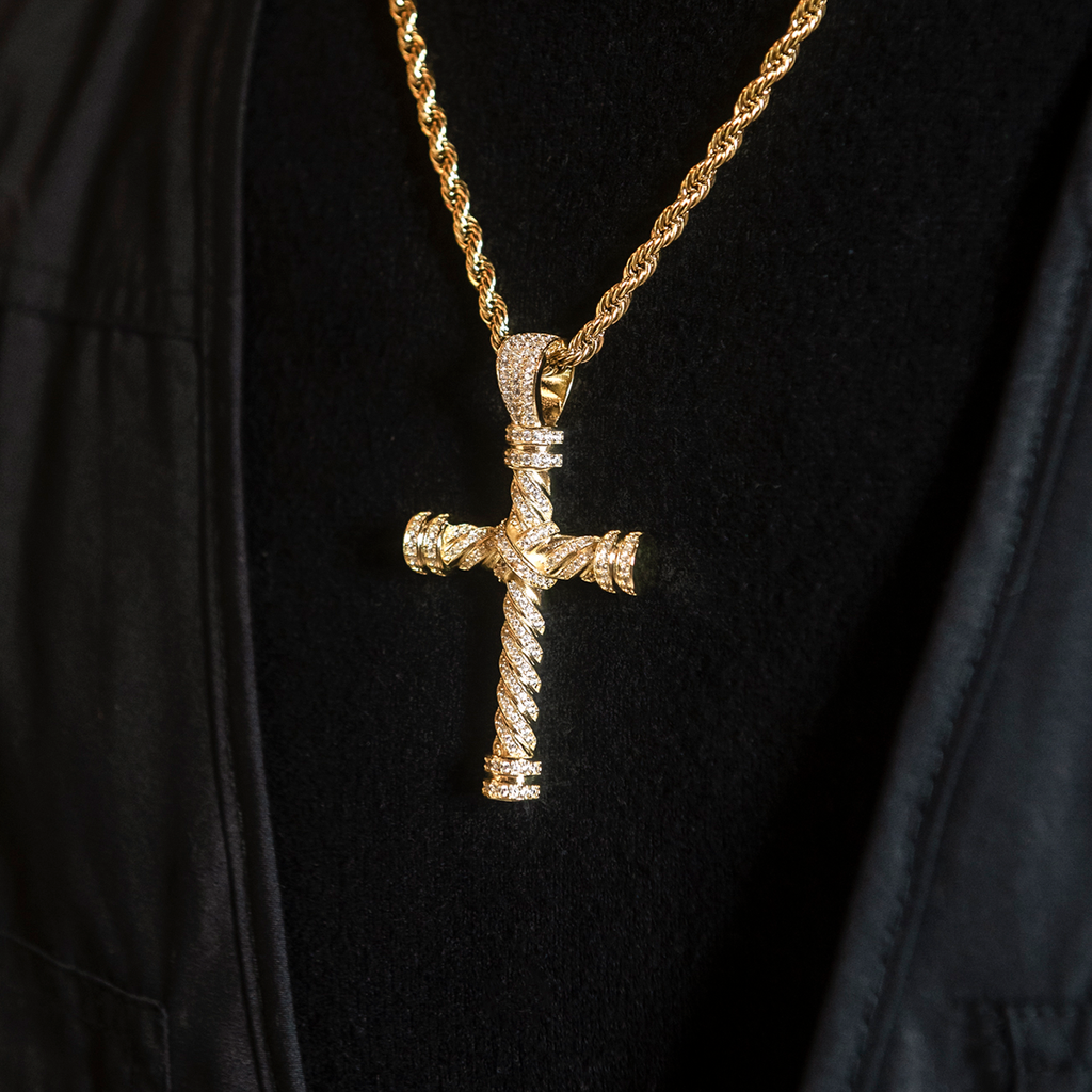 GLD Men Diamond Rope Cross Pendant in Yellow Gold