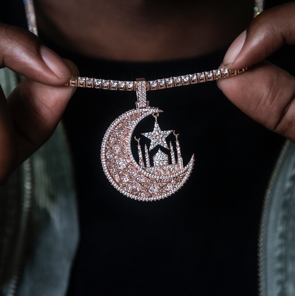 GLD Men Baguette Crescent Moon Pendant