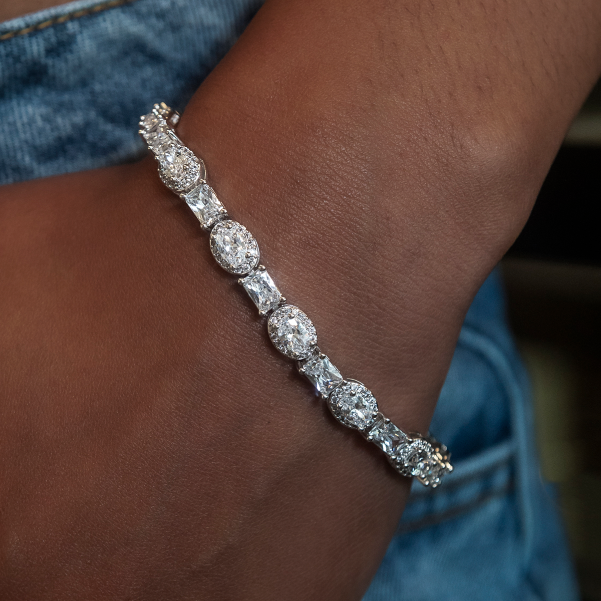 GLD PROMO - WOMEN Oval Emerald Cut Tennis Bracelet