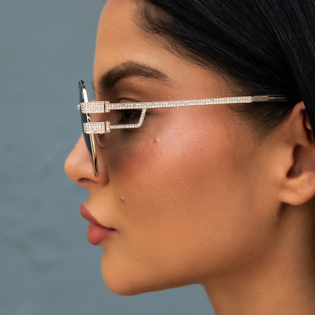 GLD PROMO - WOMEN Miami Avenue Sunglasses in Yellow Gold with Sunglass Chain