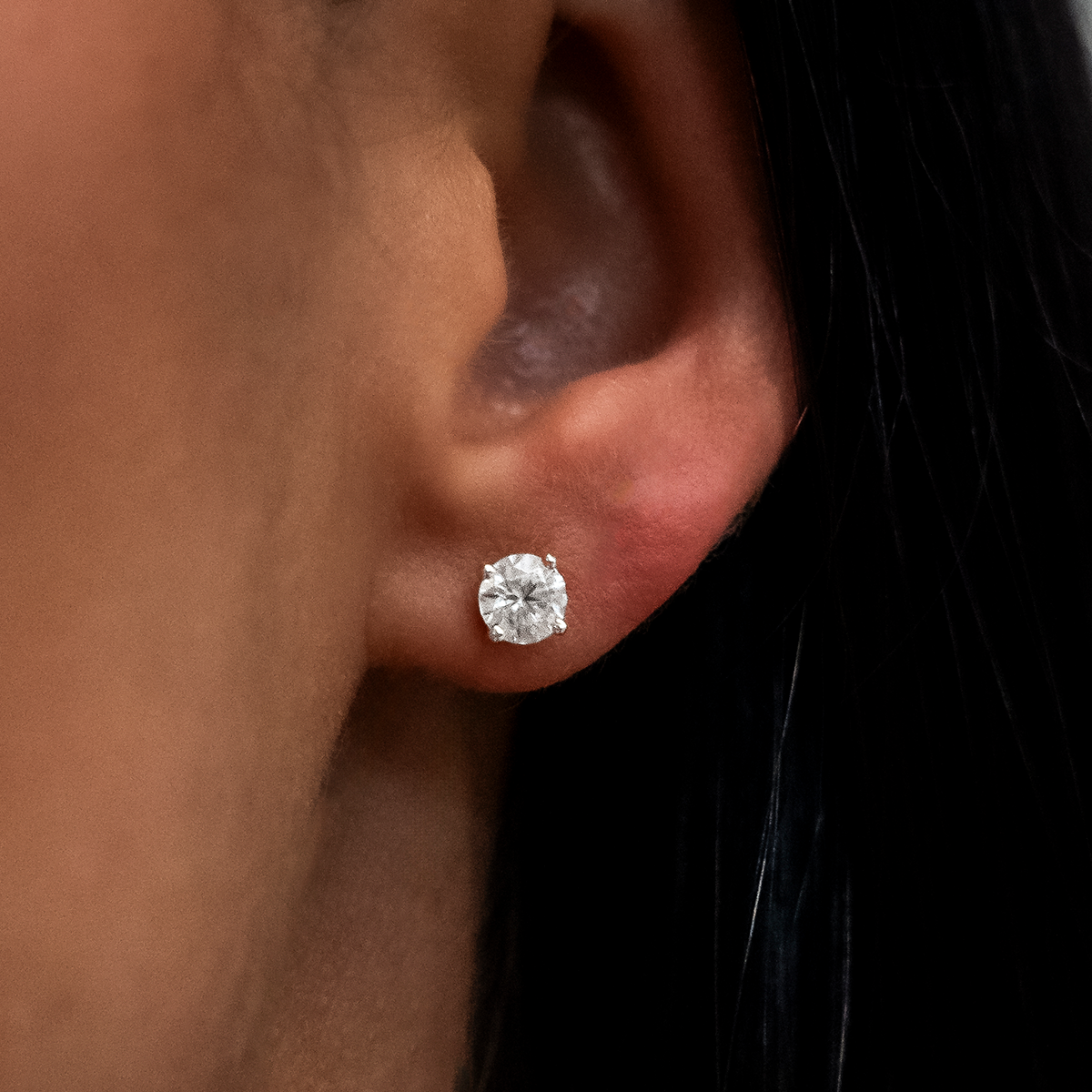 GLD Women GLD 5mm Round Cut Diamond Stud Earrings in White Gold