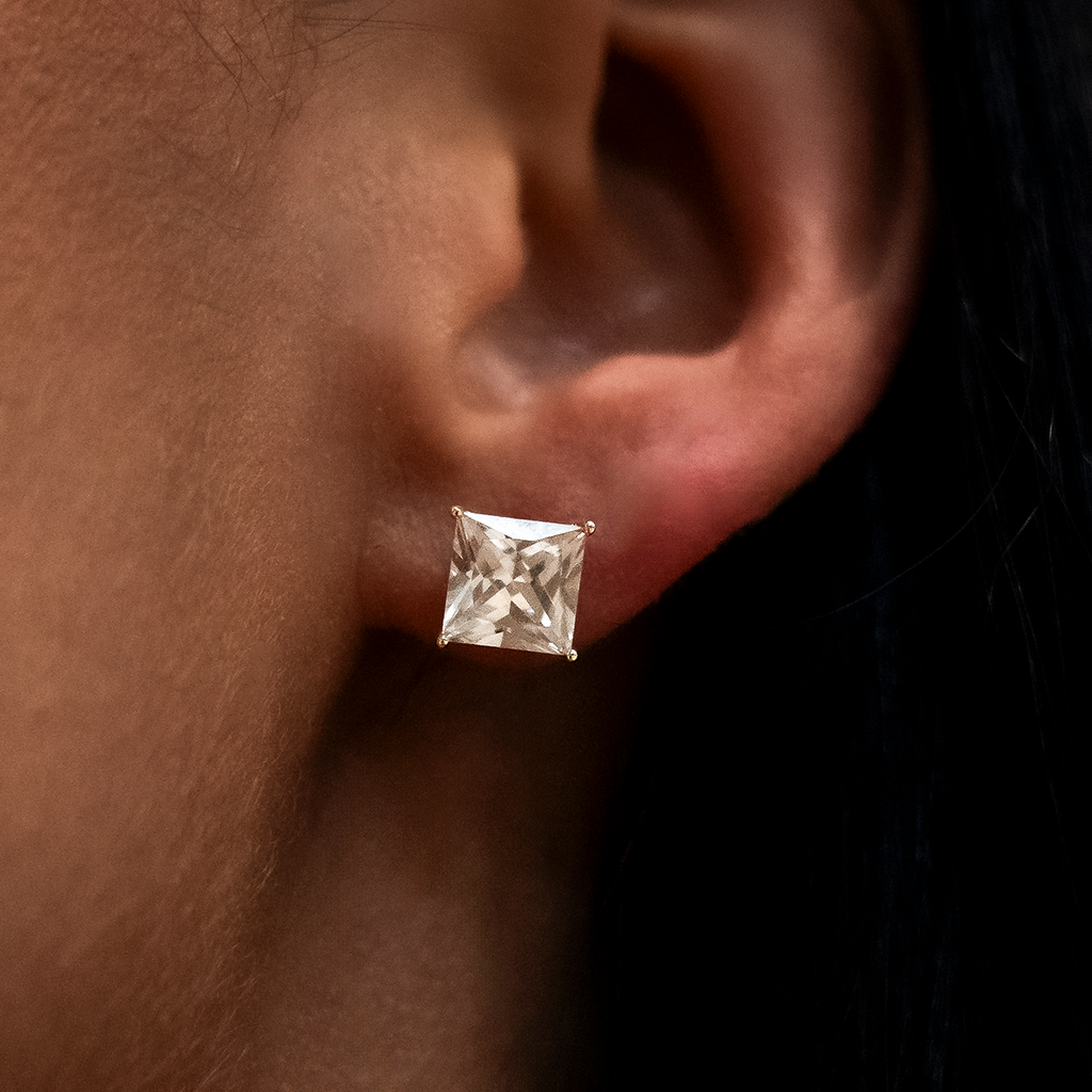 GLD Women 7mm Princess Cut Diamond Stud Earrings in Yellow Gold
