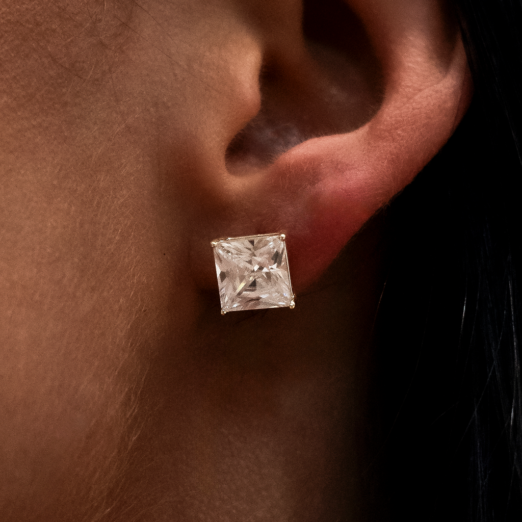 GLD Women GLD 8mm Princess Cut Diamond Stud Earrings in Yellow Gold