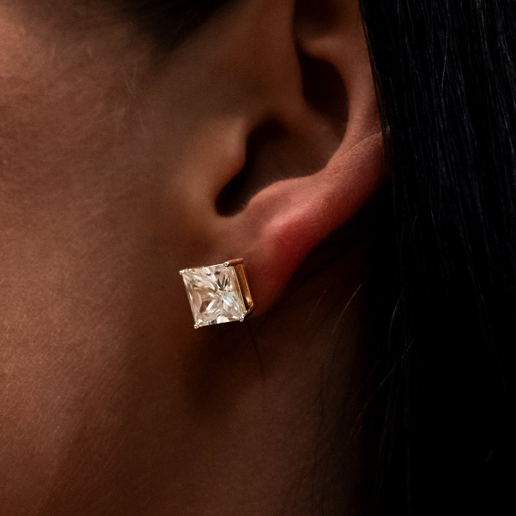 GLD Women GLD 8mm Princess Cut Diamond Stud Earrings in Yellow Gold