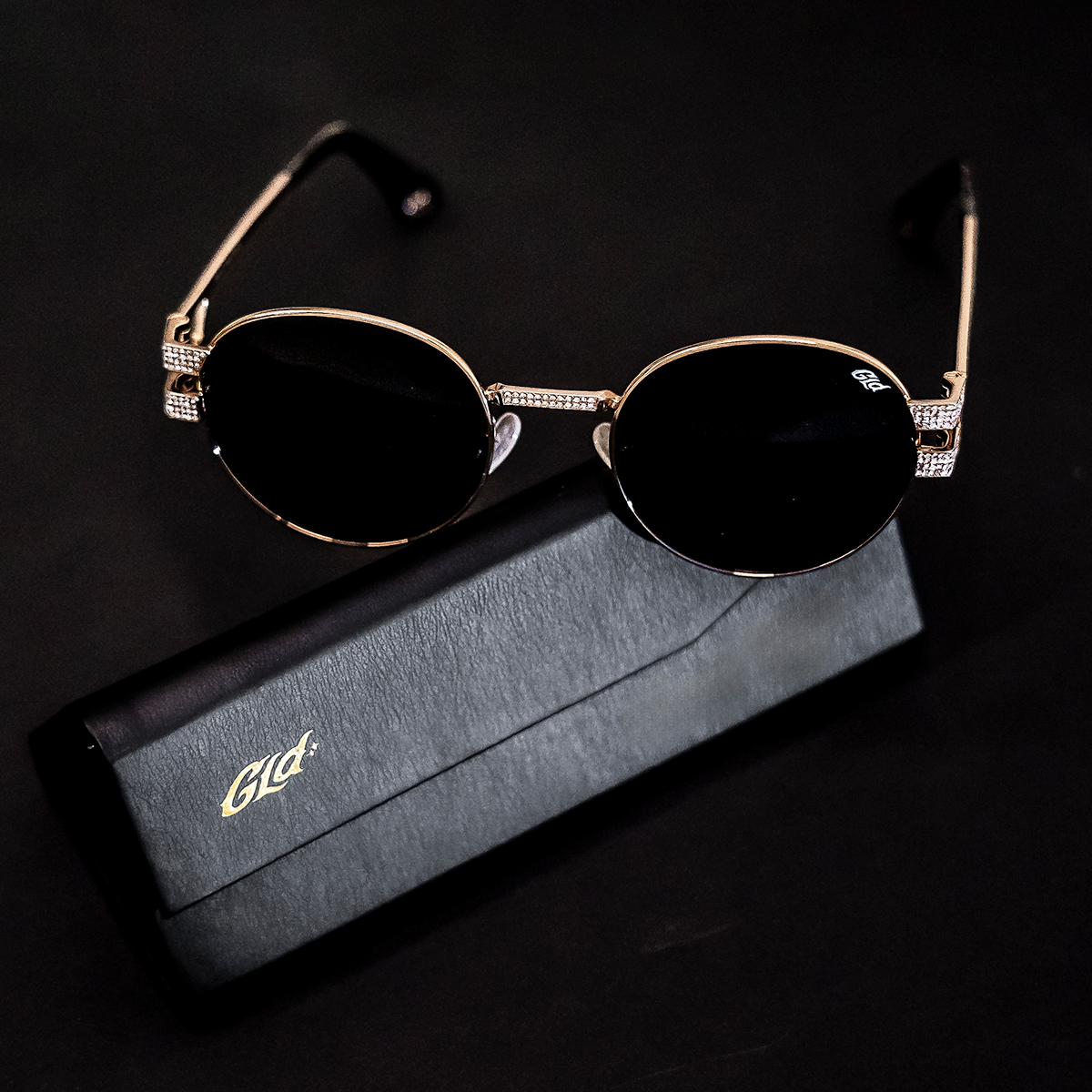 GLD PROMO - WOMEN Miami Avenue Sunglasses in Yellow Gold with Sunglass Chain