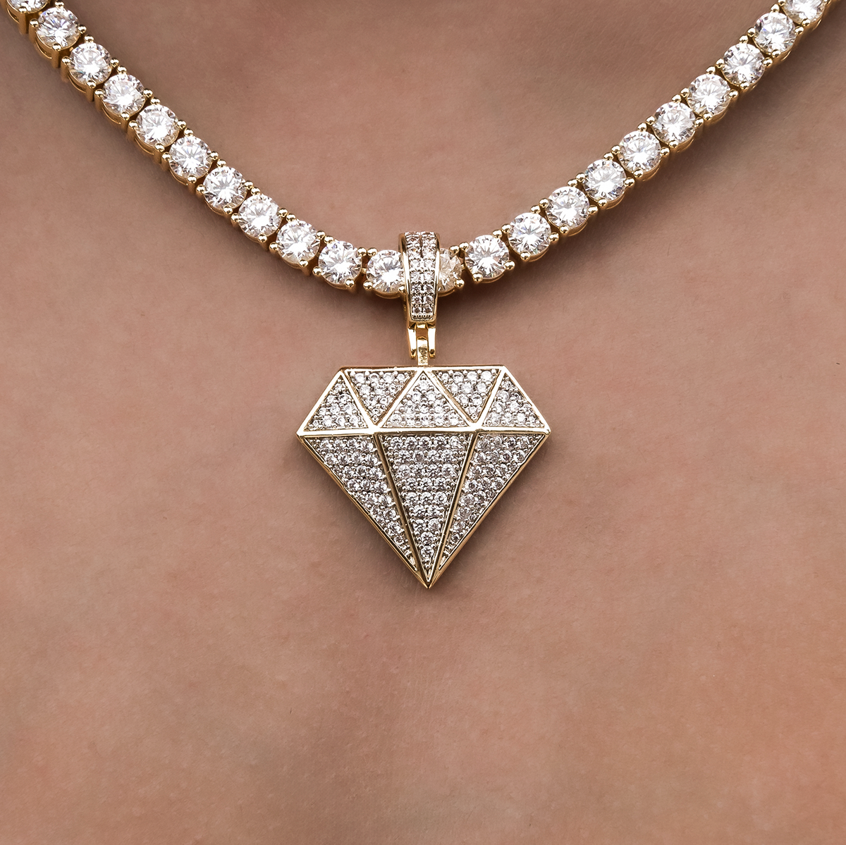 GLD Women GLD Diamond Pendant