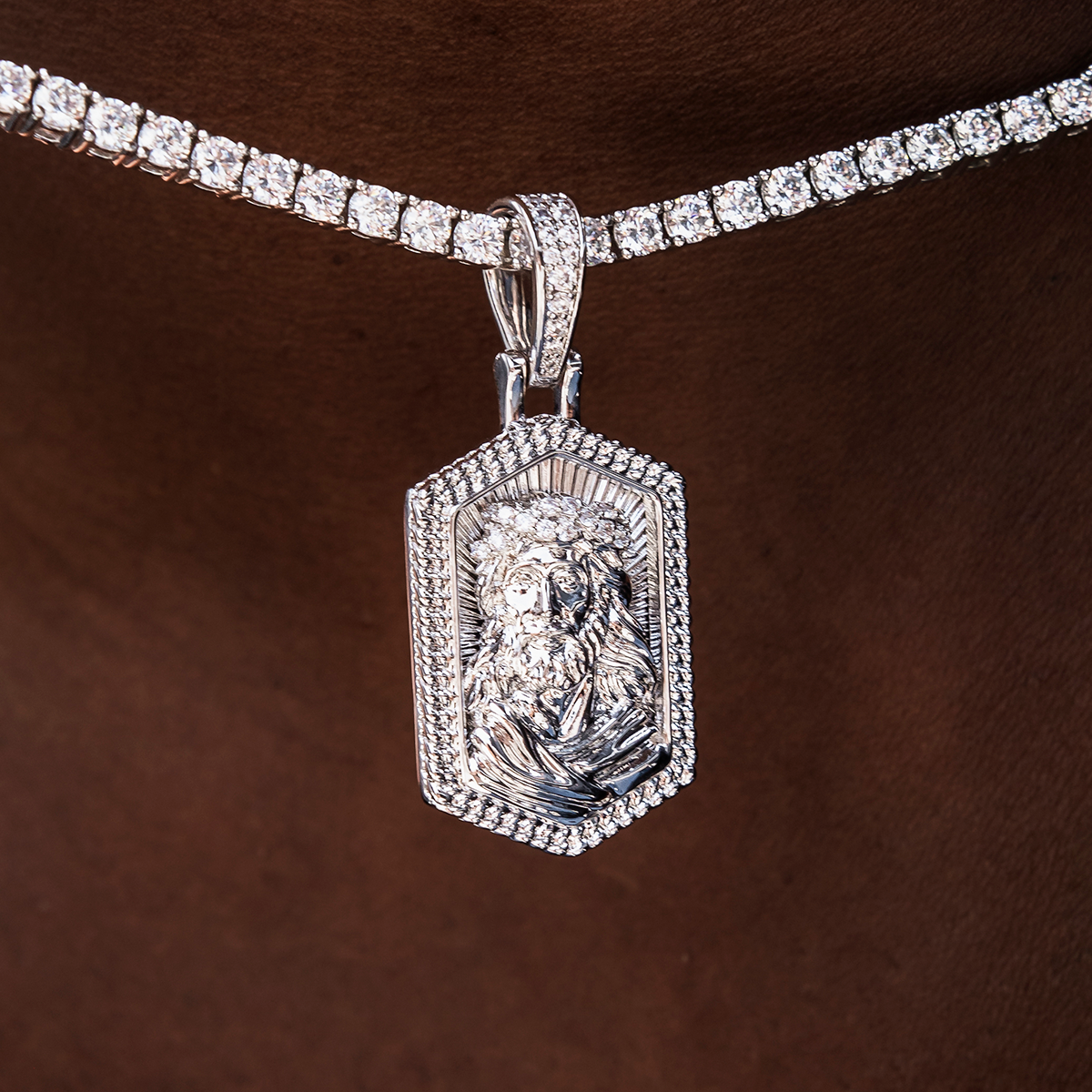 GLD PROMO Icon Jesus Pendant in White Gold