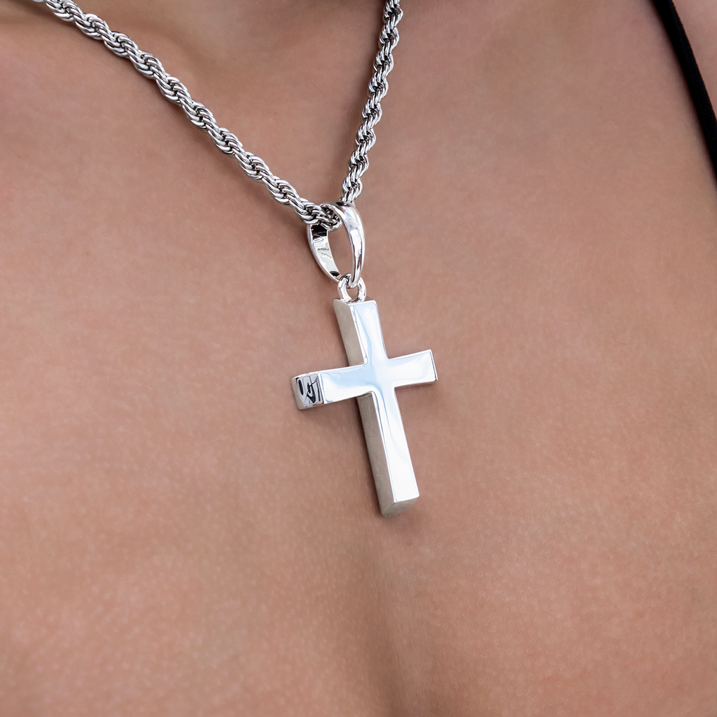 GLD Women Simple Cross Pendant in White Gold