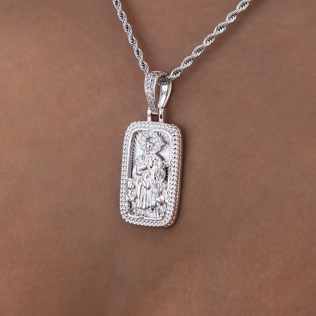 GLD Women Icon Shepherd Pendant in White Gold