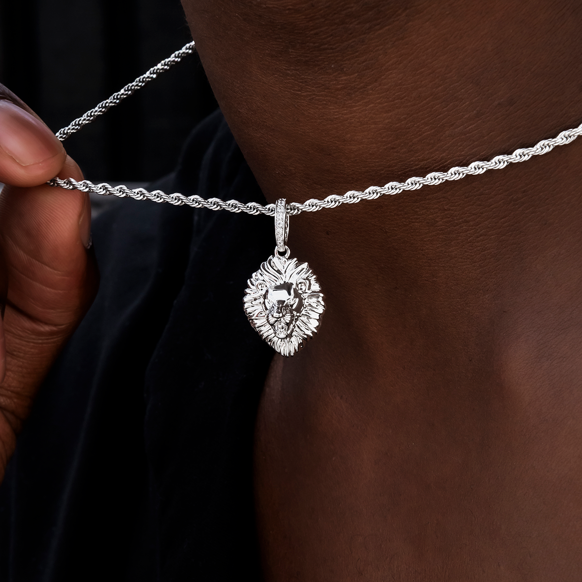 GLD Men Mini Lion Pendant in White Gold