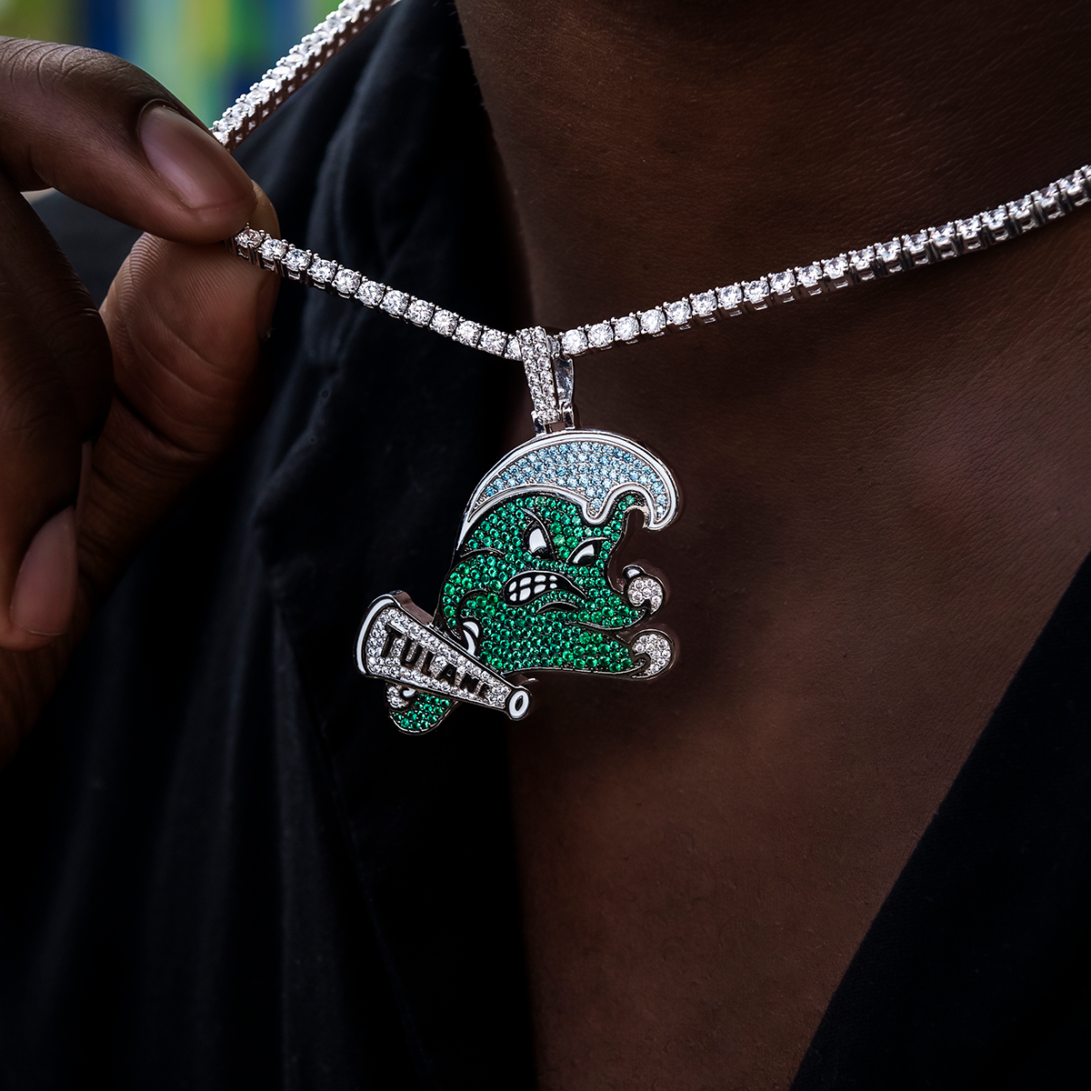 GLD Men Tulane Green Wave Official NCAA Logo Pendant