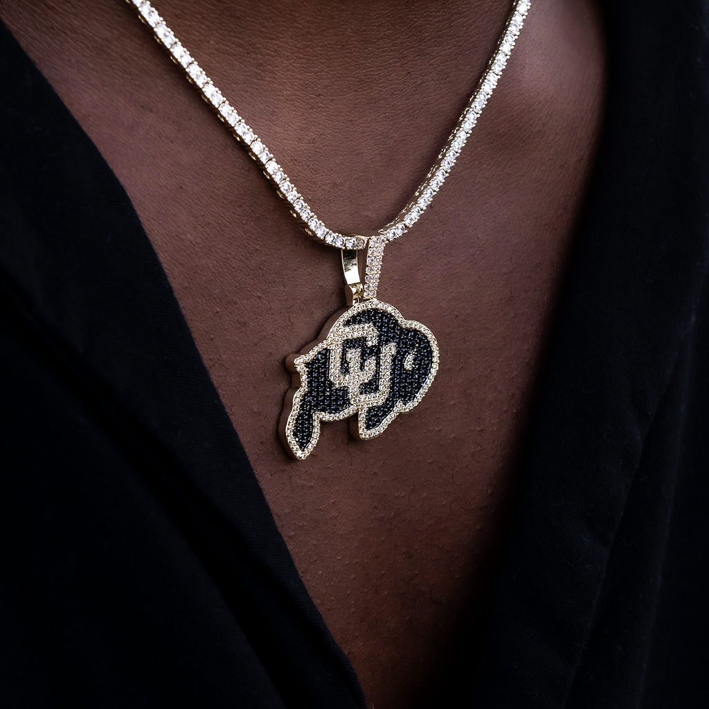 GLD Men Colorado Buffaloes Official NCAA Logo Pendant