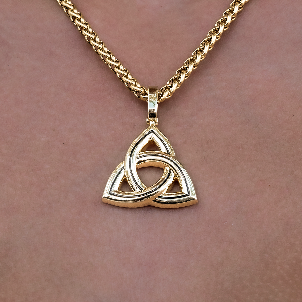 GLD Women Trinity Knot Pendant in Yellow Gold
