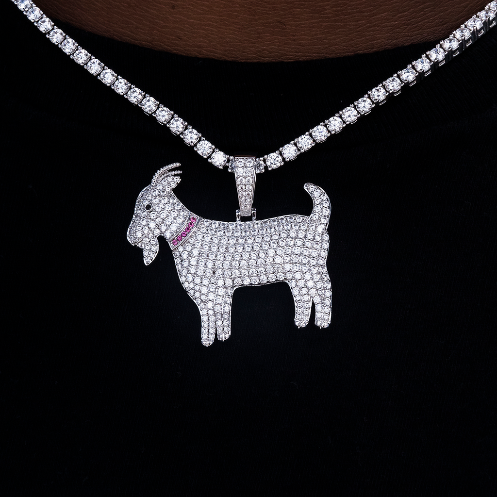 GLD Men GOAT Pendant in White Gold