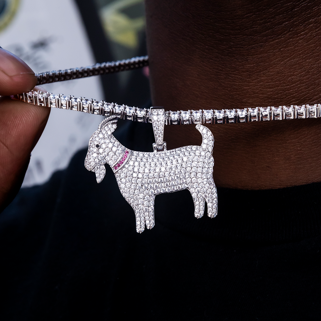 GLD Men GOAT Pendant in White Gold