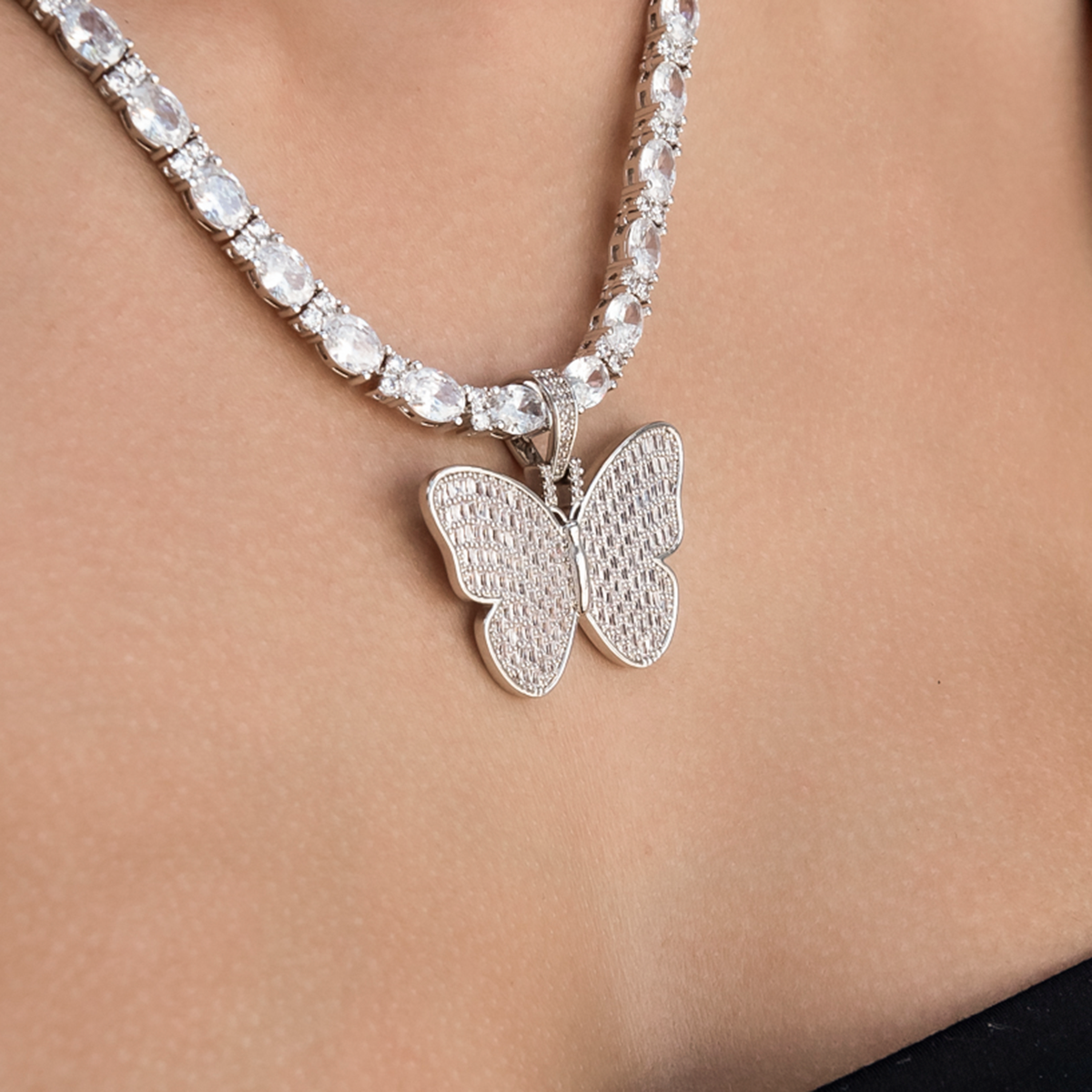 GLD PROMO SETS - WOMEN Simple Butterfly Pendant in White Gold