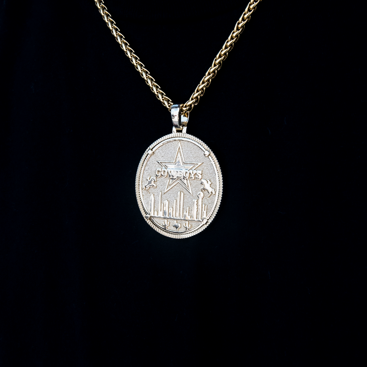 GLD PROMO Dallas Cowboys Official NFL Coin Pendant
