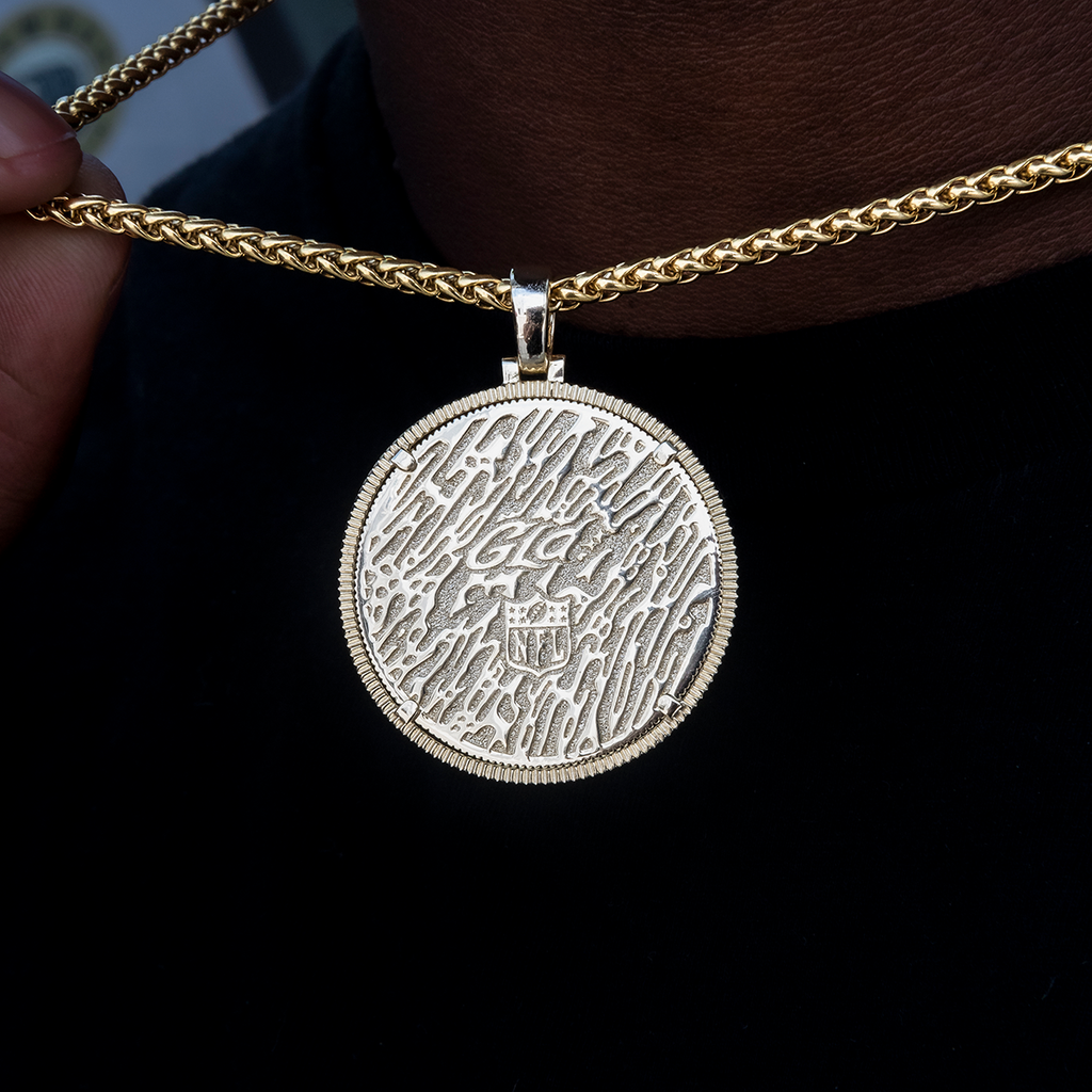GLD Men Dallas Cowboys Official NFL Coin Pendant