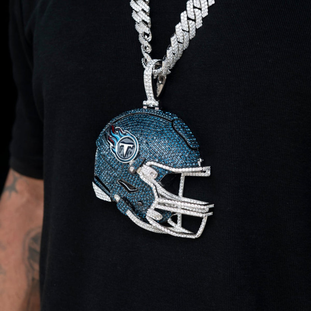 GLD Men Giant Tennessee Titans Official NFL Helmet Pendant