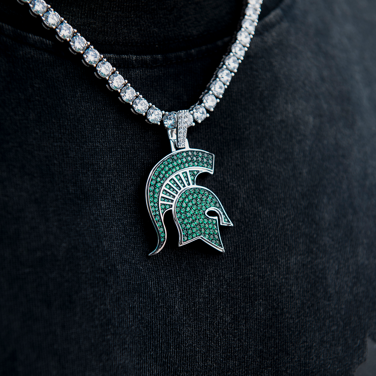 GLD Men Michigan State University Official NCAA Logo Pendant