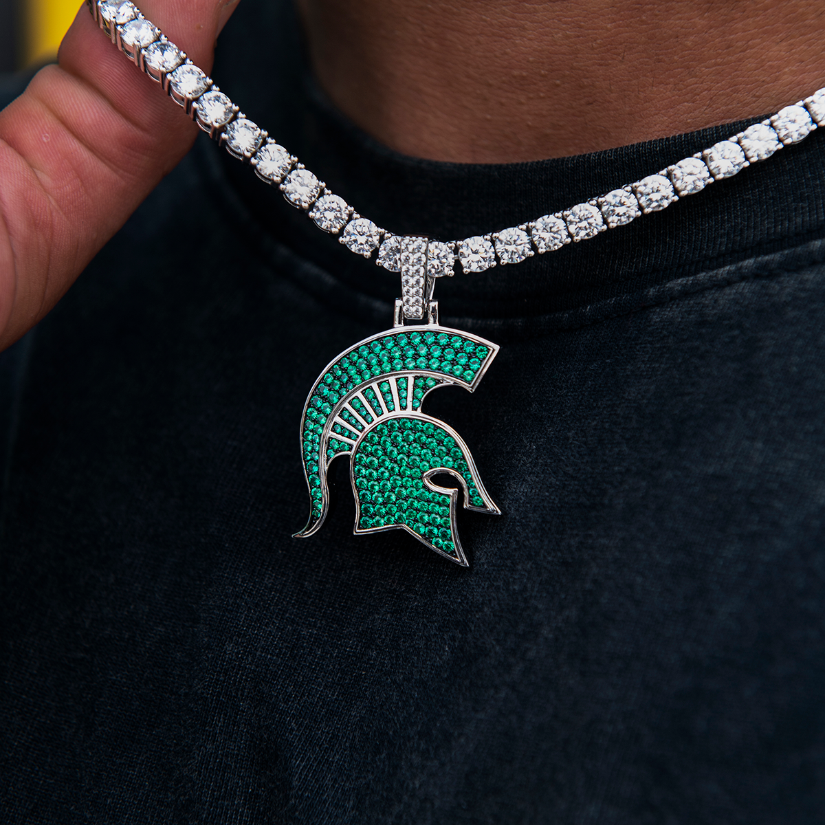 GLD Men Michigan State University Official NCAA Logo Pendant