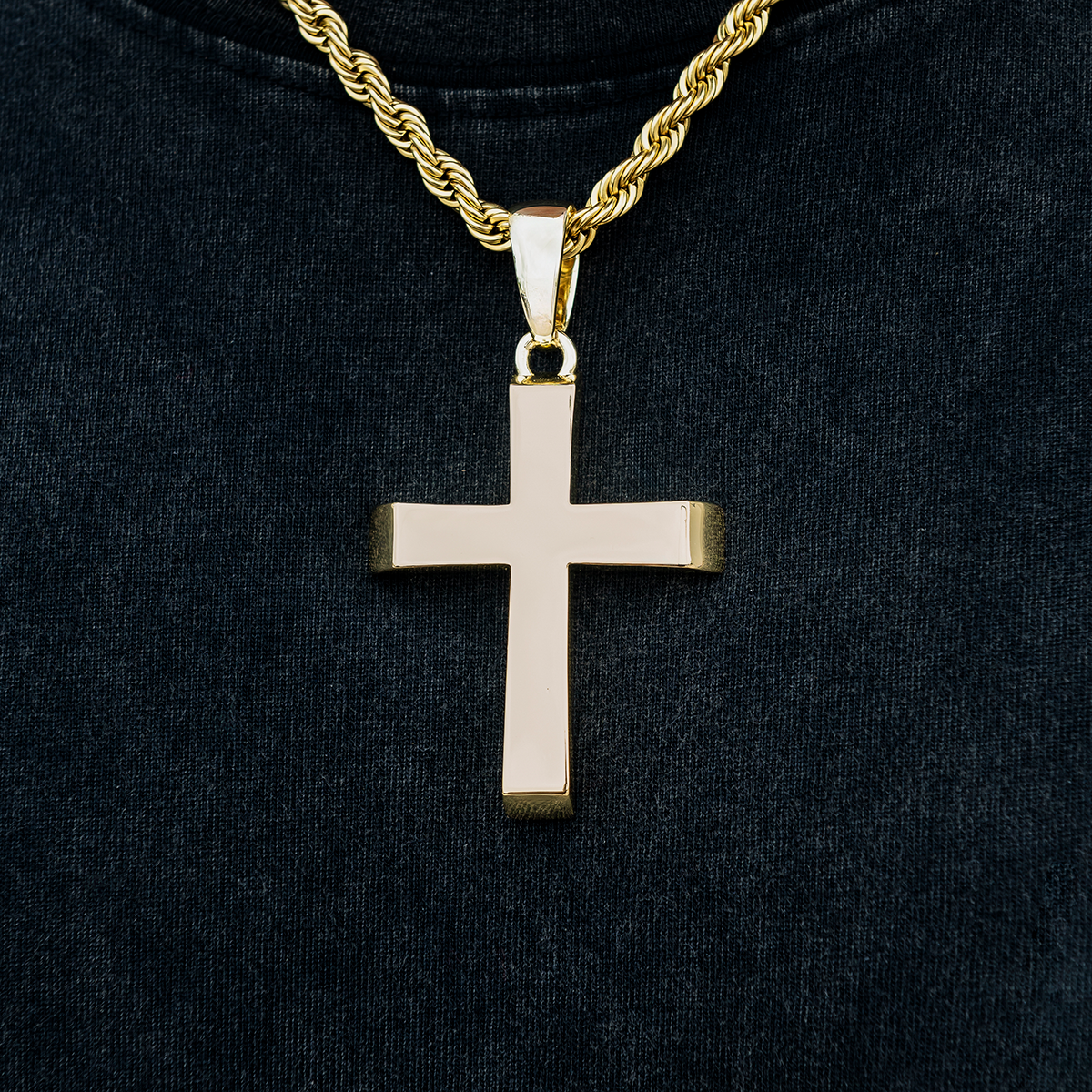 GLD PROMO Large Simple Cross Pendant in Yellow Gold