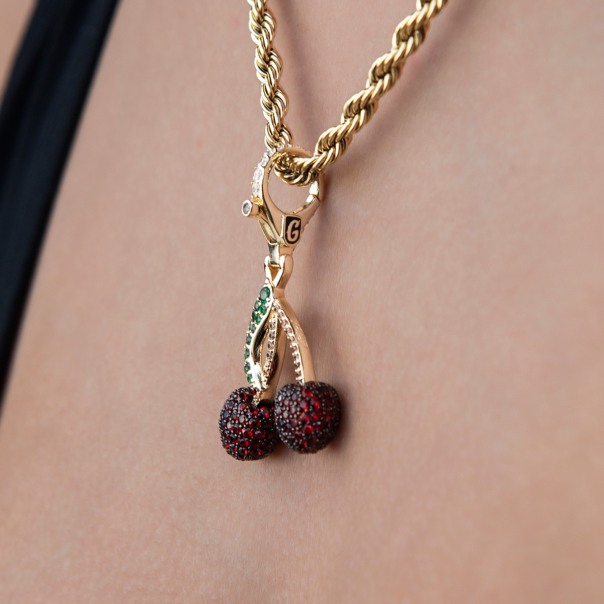 GLD PROMO SETS - WOMEN Cherry Clip On Charm Pendant in Yellow Gold