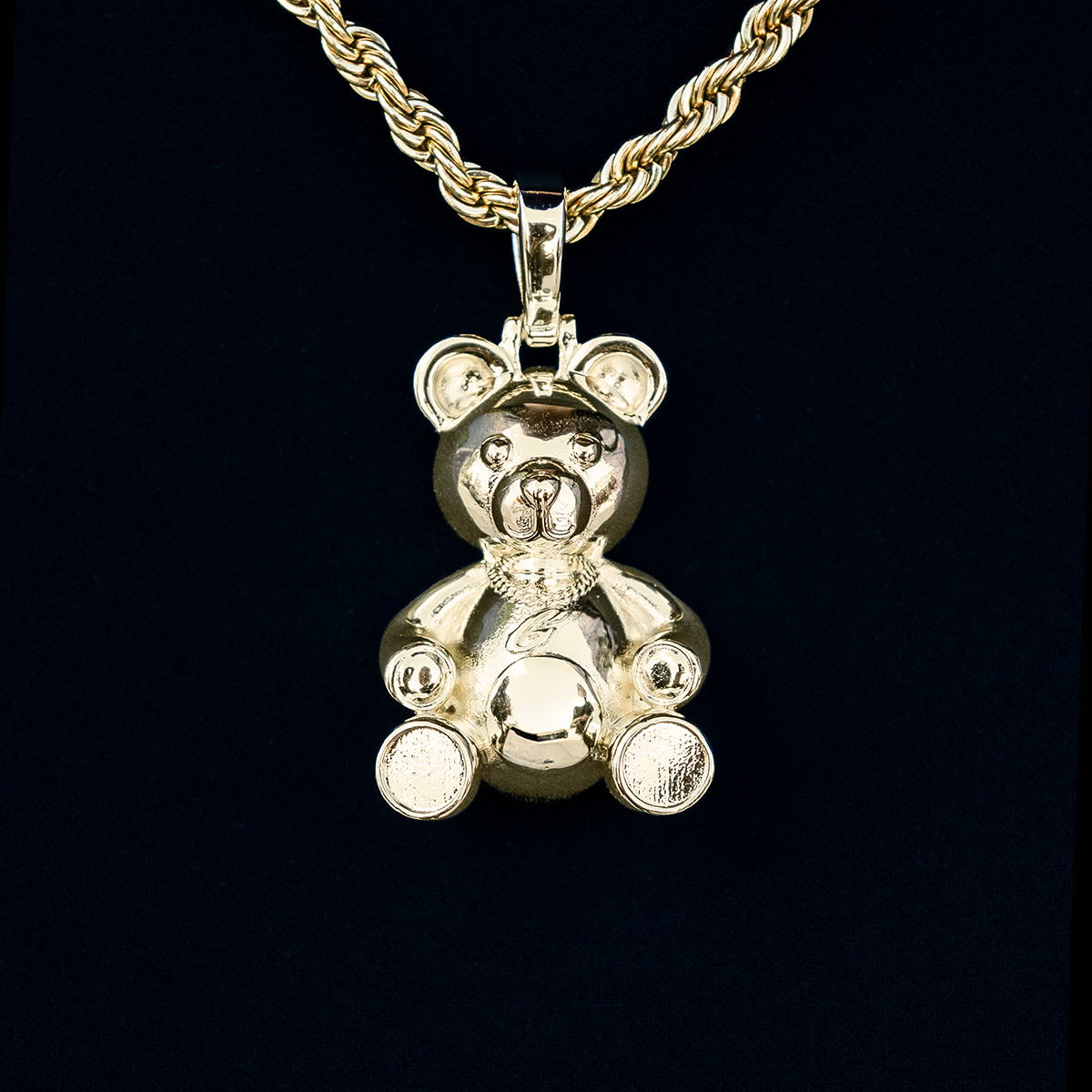GLD Women Cuban Cub Bear Pendant in Yellow Gold