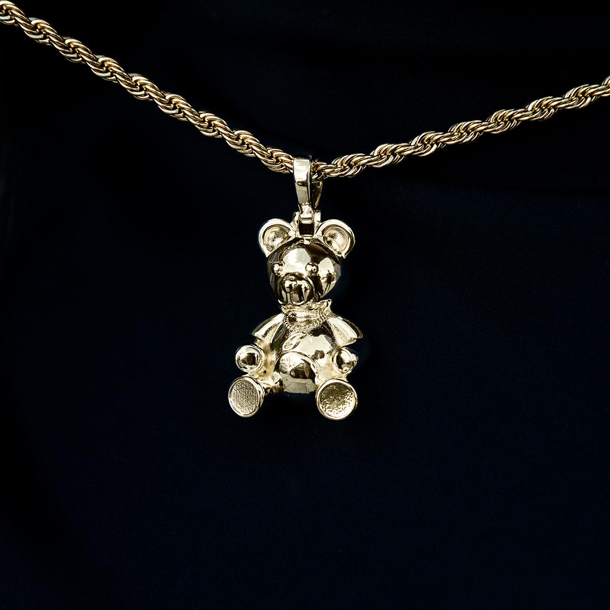 GLD Women Cuban Cub Bear Pendant in Yellow Gold