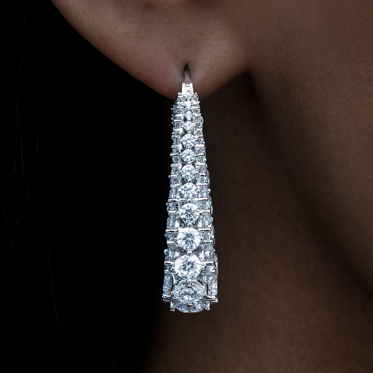 GLD Women GLD Multi Diamond Teardrop Earrings in White Gold