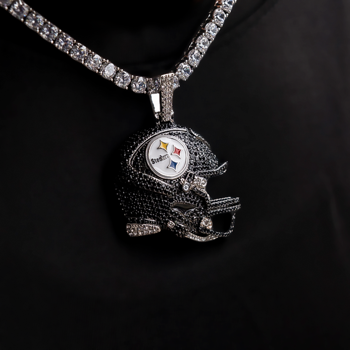 GLD Women Official NFL 2025 Edition Pittsburgh Steelers Helmet Pendant