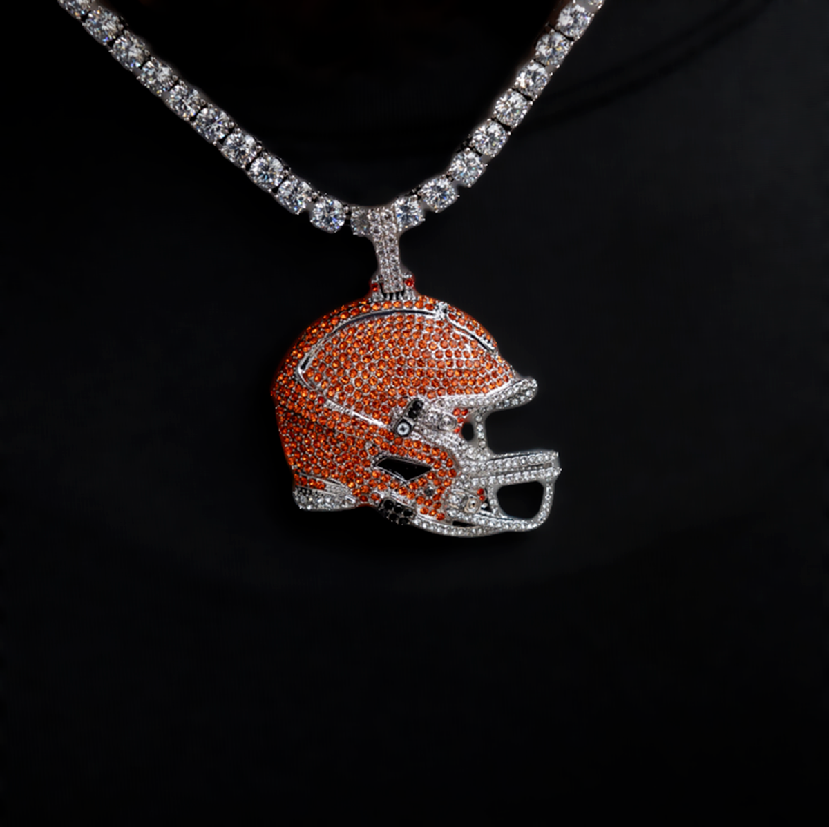 GLD Women Official NFL 2025 Edition Cleveland Browns Helmet Pendant