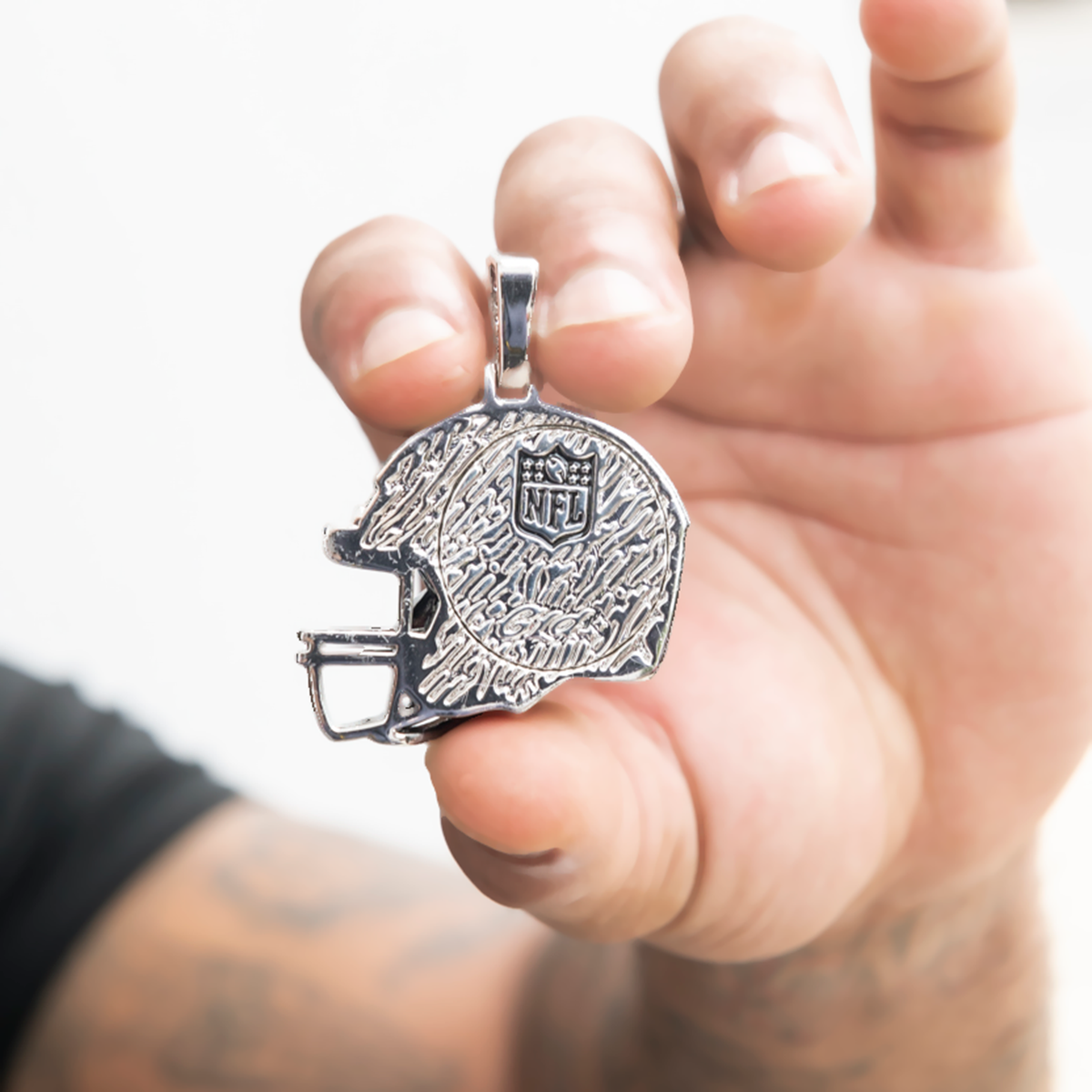GLD Men 2025 Arizona Cardinals Team Helmet Pendant - White Gold