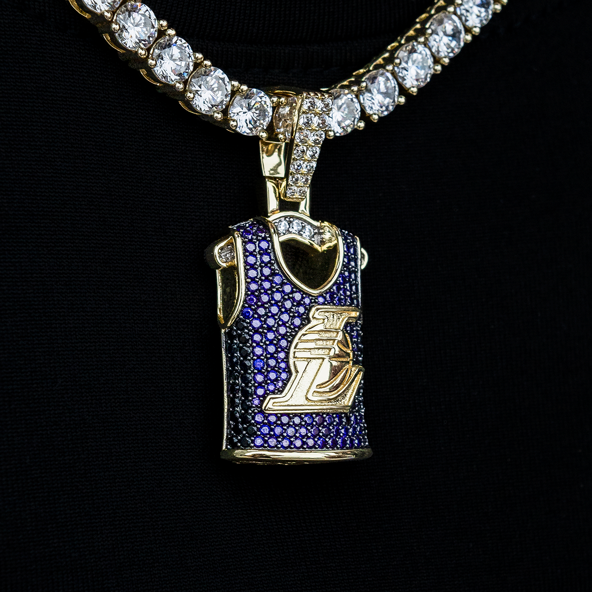 GLD Women Los Angeles Lakers Official NBA Jersey Pendant - Yellow Gold
