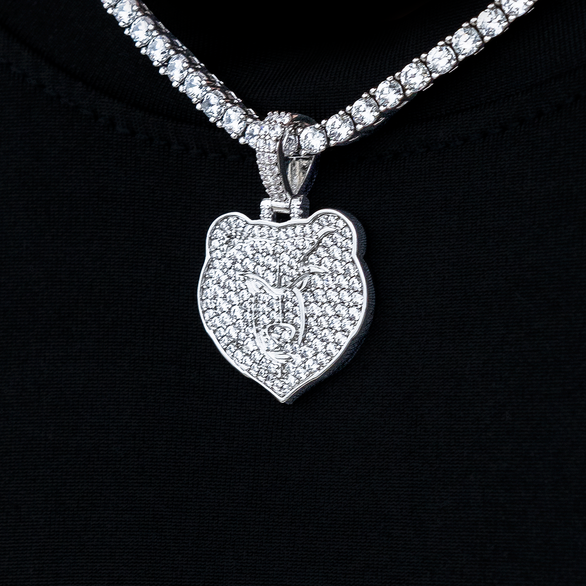 GLD Women Memphis Grizzlies Official NBA Micro Logo Pendant in White Gold