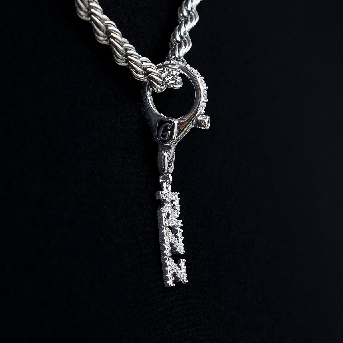 GLD PROMO - WOMEN "Rizz" Clip On Charm Pendant in White Gold